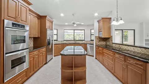 Kitchen - 7510 E Cypresshead Dr, Parkland, FL 33067 photo 1 of 2