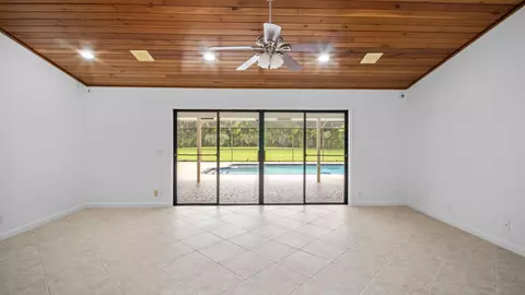 Living - 7510 E Cypresshead Dr, Parkland, FL 33067 photo 4 of 7