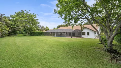 Exterior - 7510 E Cypresshead Dr, Parkland, FL 33067 photo 3 of 12