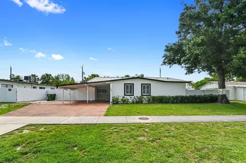 124 Davis Rd, Palm Springs, FL 33461