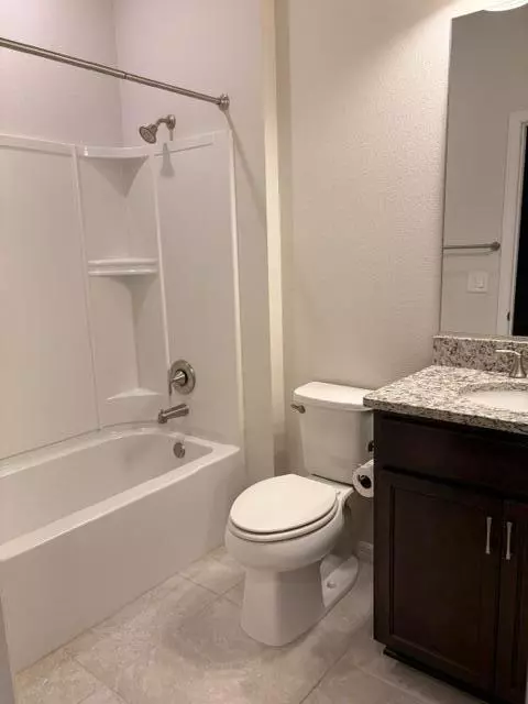 Bath - 9648 SW 63rd Loop, Ocala, FL 34481 photo 2 of 2
