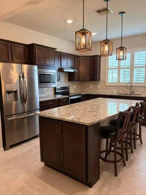 Kitchen - 9648 SW 63rd Loop, Ocala, FL 34481 photo 1 of 1