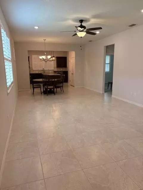 Living - 9648 SW 63rd Loop, Ocala, FL 34481 photo 1 of 1