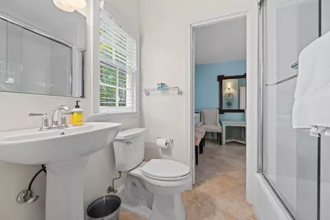 Bath - 258 Pendleton Ave, Palm Beach, FL 33480 photo 3 of 4