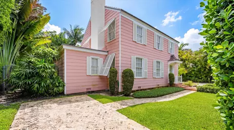 Exterior - 258 Pendleton Ave, Palm Beach, FL 33480 photo 2 of 8