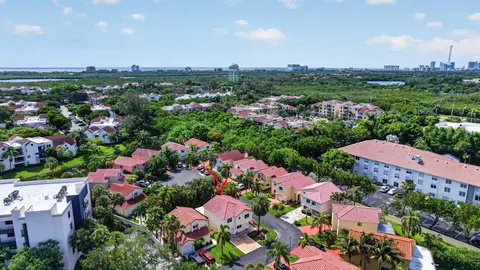 View/Area - 1306 SE 5th Ct, Dania Beach, FL 33004 photo 4 of 6