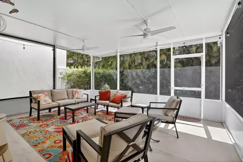 Exterior - 1306 SE 5th Ct, Dania Beach, FL 33004 photo 4 of 10