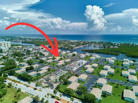 320 W Horizons W #210, Boynton Beach, FL 33435