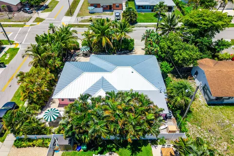 247 SE 3rd Ave, Delray Beach, FL 33483