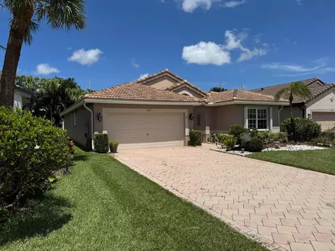 6693 Sun River Rd, Boynton Beach, FL 33437