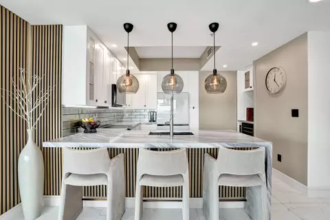 315 NE 3rd Ave #1206, Fort Lauderdale, FL 33301
