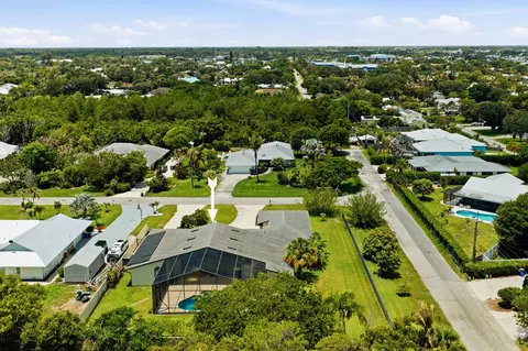 View/Area - 4599 SE Halston Ct, Stuart, FL 34997 photo 5 of 10