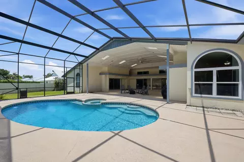 Exterior - 4599 SE Halston Ct, Stuart, FL 34997 photo 7 of 10