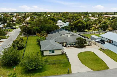 View/Area - 4599 SE Halston Ct, Stuart, FL 34997 photo 1 of 10