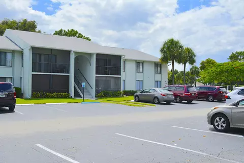 3726 Savoy Ln #D2, West Palm Beach, FL 33417