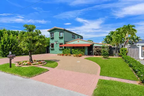 1720 NE 17th Ave, Fort Lauderdale, FL 33305