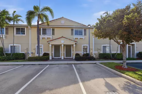 5959 London Ln, Tamarac, FL 33321