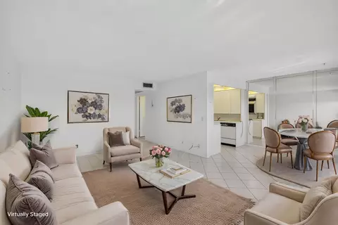 4059 Guildford D, Boca Raton, FL 33434