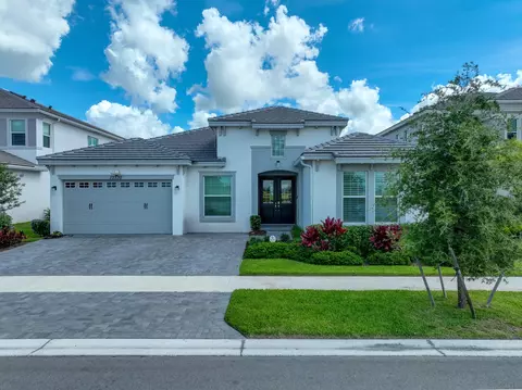 13530 Spruce Pine Dr, The Acreage, FL 33470