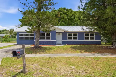 3000 Langston Dr, Fort Pierce, FL 34946