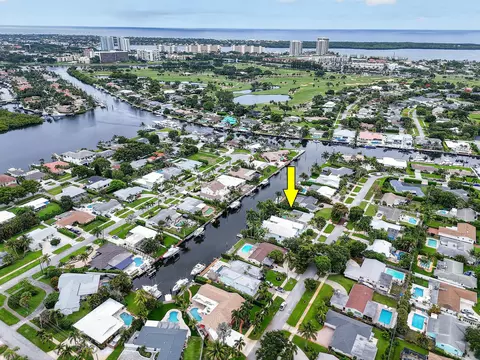 717 Robin Way, North Palm Beach, FL 33408