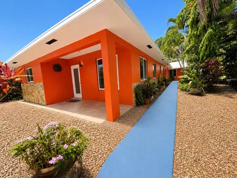 736 NE 738 Ne 36th St, Oakland Park, FL 33334