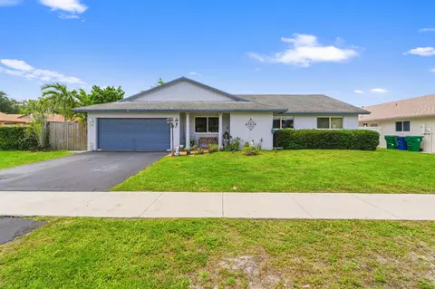 11951 SW 51st St, Cooper City, FL 33330