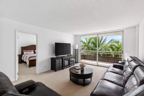 555 NW 4 Ave #4230, Boca Raton, FL 33432