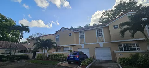 11453 Lakeview Dr #4A, Coral Springs, FL 33071