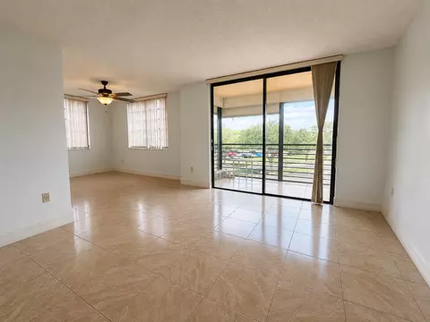 1000 Colony Point Cir #315, Pembroke Pines, FL 33026