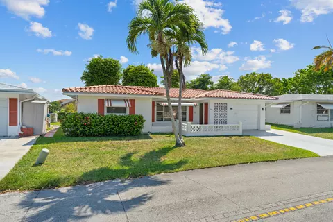4915 NW 51st Ave NW, Tamarac, FL 33319