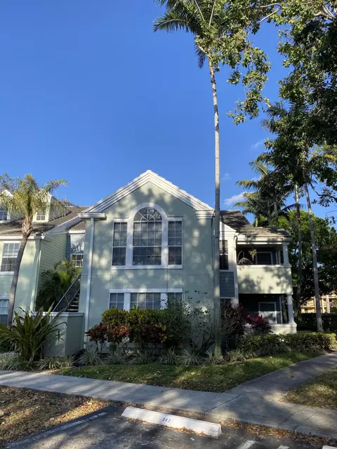 1020 Crystal Way #H, Delray Beach, FL 33444