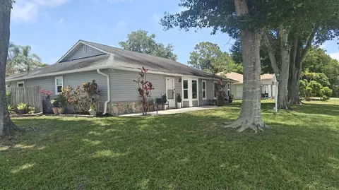 2043 SE Camilo St, Port Saint Lucie, FL 34952