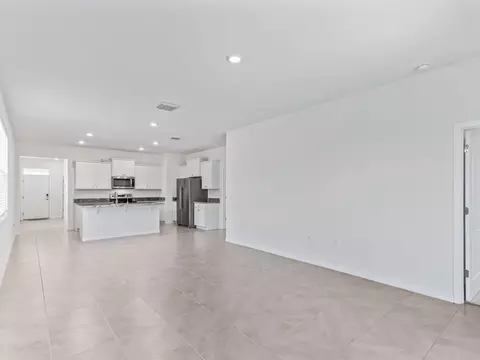 Living - 5536 NW 40th Loop, Ocala, FL 34482 photo 6 of 6