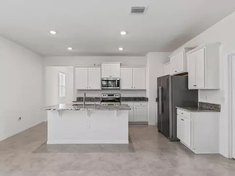 Kitchen - 5536 NW 40th Loop, Ocala, FL 34482 photo 2 of 8