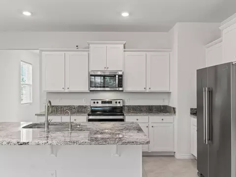 Kitchen - 5536 NW 40th Loop, Ocala, FL 34482 photo 3 of 8