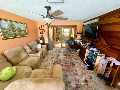 6421 NW 29th St NW, Sunrise, FL 33313