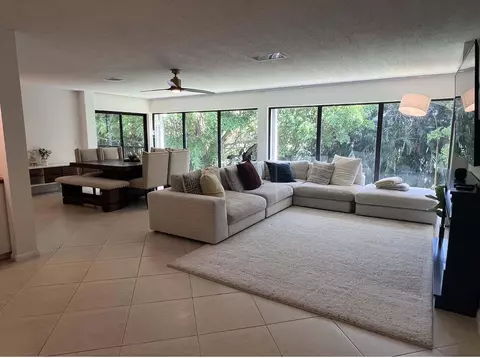 1639 Embassy Dr, West Palm Beach, FL 33401