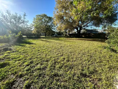 8922 102nd Ave, Vero Beach, FL 32967