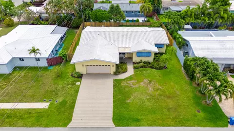 4240 NE 19th Ave, Oakland Park, FL 33308