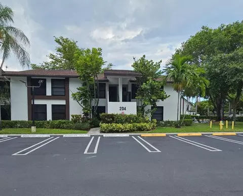 204 Lake Pointe Dr #107, Oakland Park, FL 33309