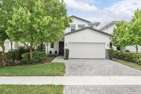1070 Veleiros Blvd, Lighthouse Point, FL 33064