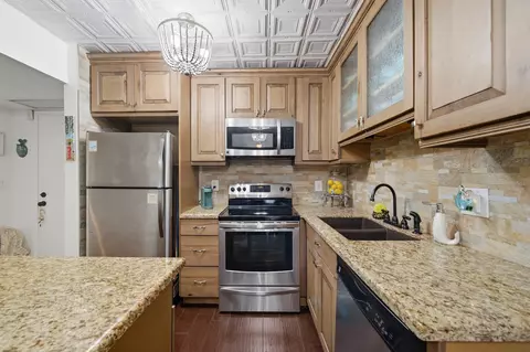 101 E Mcnab Rd #102, Pompano Beach, FL 33060