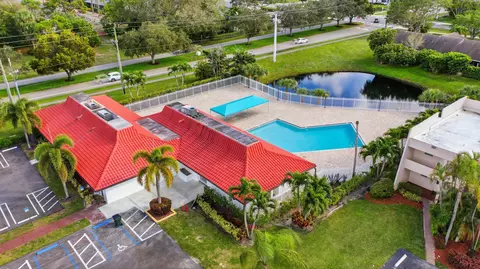 2900 Fiore Way, Delray Beach, FL 33445