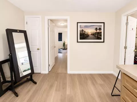 Entry Way - 1111 NW 3rd St, Okeechobee, FL 34972 photo 4 of 5