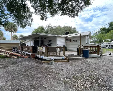 Exterior - 1111 NW 3rd St, Okeechobee, FL 34972 photo 1 of 9