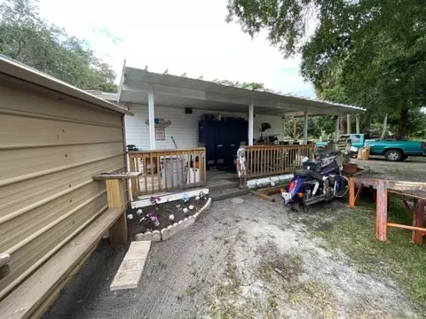 Exterior - 1111 NW 3rd St, Okeechobee, FL 34972 photo 6 of 9