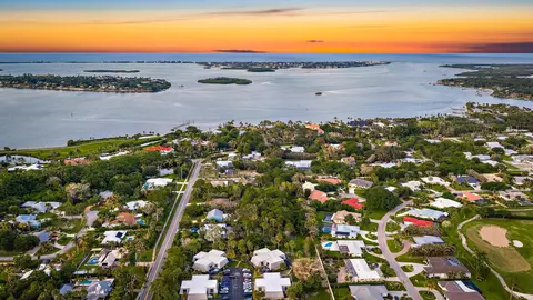 View/Area - 3840 SE Jefferson St, Stuart, FL 34997 photo 11 of 15
