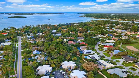 View/Area - 3840 SE Jefferson St, Stuart, FL 34997 photo 3 of 15
