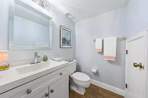 Bath - 3840 SE Jefferson St, Stuart, FL 34997 photo 1 of 3